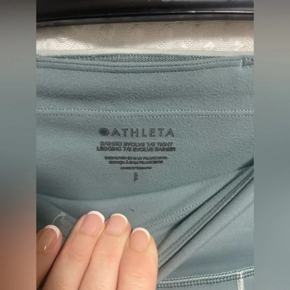 Athleta Rainier Evolve 7/8 Tight Leggings Women’s Small Blue Gray Zipper Pocket - Picture 9 of 9